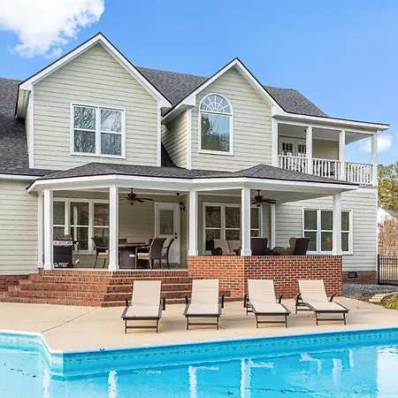 Amazing Home W/ Huge Pool, Game Tables, Movie Room, And More!